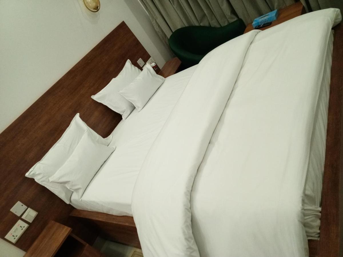 Ally Ngali Motel Kigali Bagian luar foto