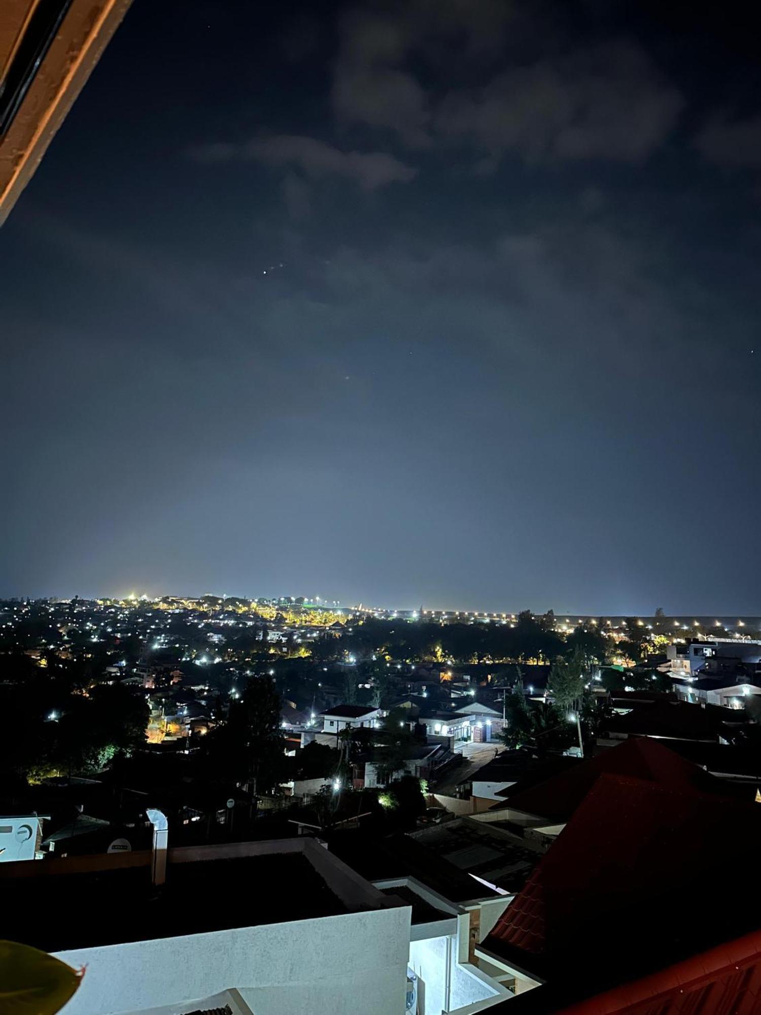 Ally Ngali Motel Kigali Bagian luar foto