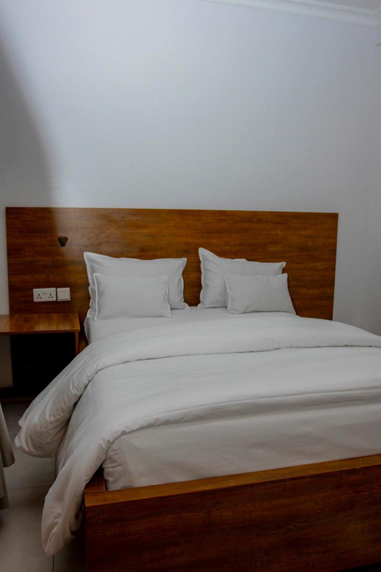 Ally Ngali Motel Kigali Bagian luar foto