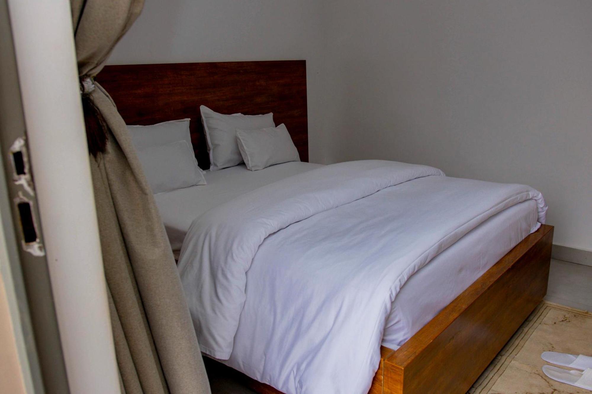 Ally Ngali Motel Kigali Bagian luar foto